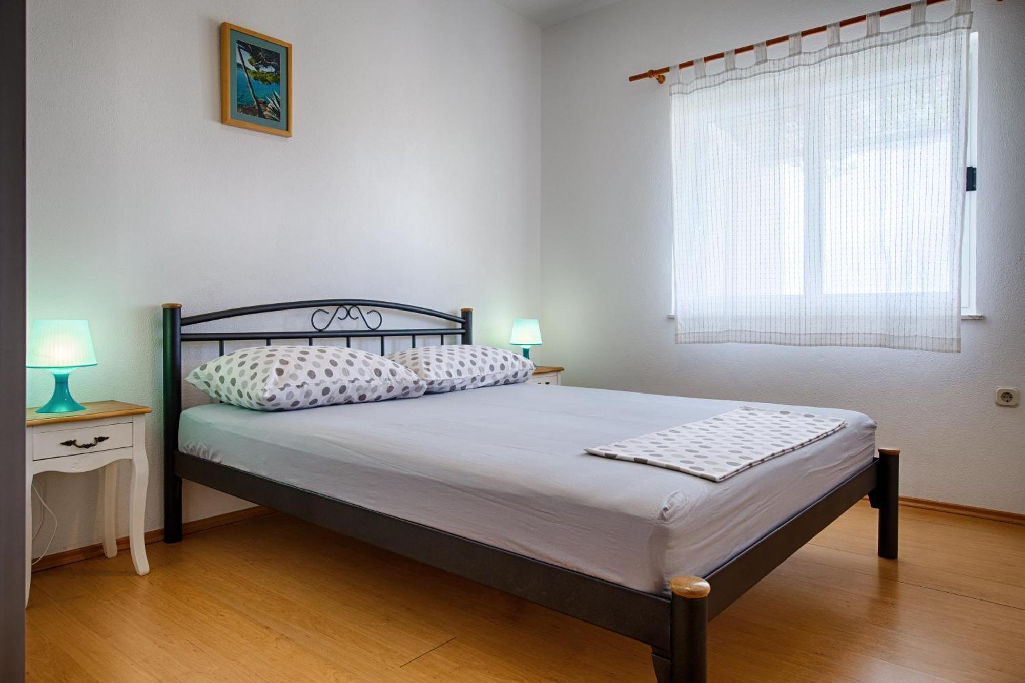 Apartments Zambarlin Komiza Ngoại thất bức ảnh