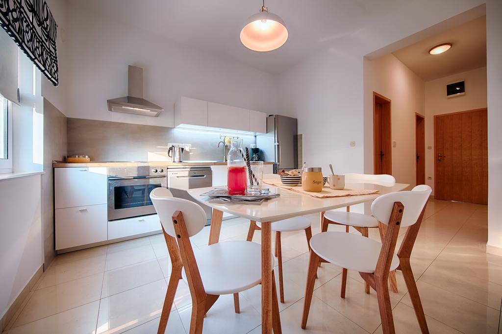 Apartments Zambarlin Komiza Ngoại thất bức ảnh