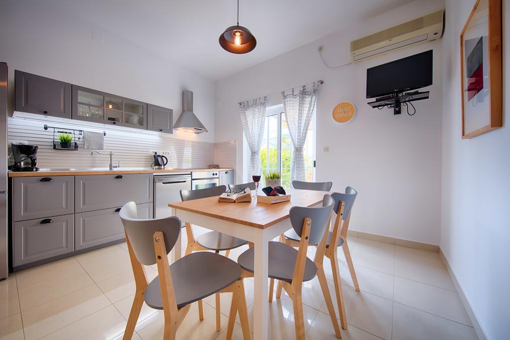Apartments Zambarlin Komiza Ngoại thất bức ảnh