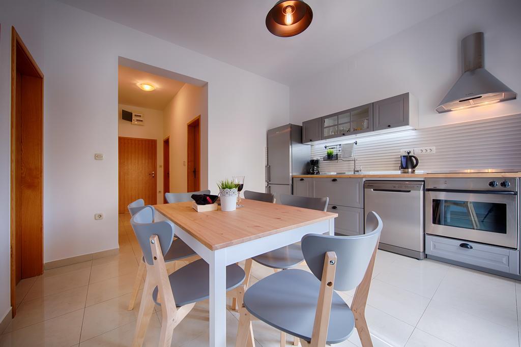 Apartments Zambarlin Komiza Ngoại thất bức ảnh