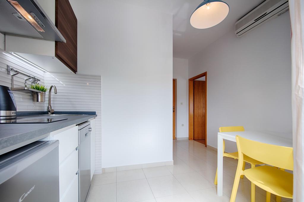 Apartments Zambarlin Komiza Ngoại thất bức ảnh