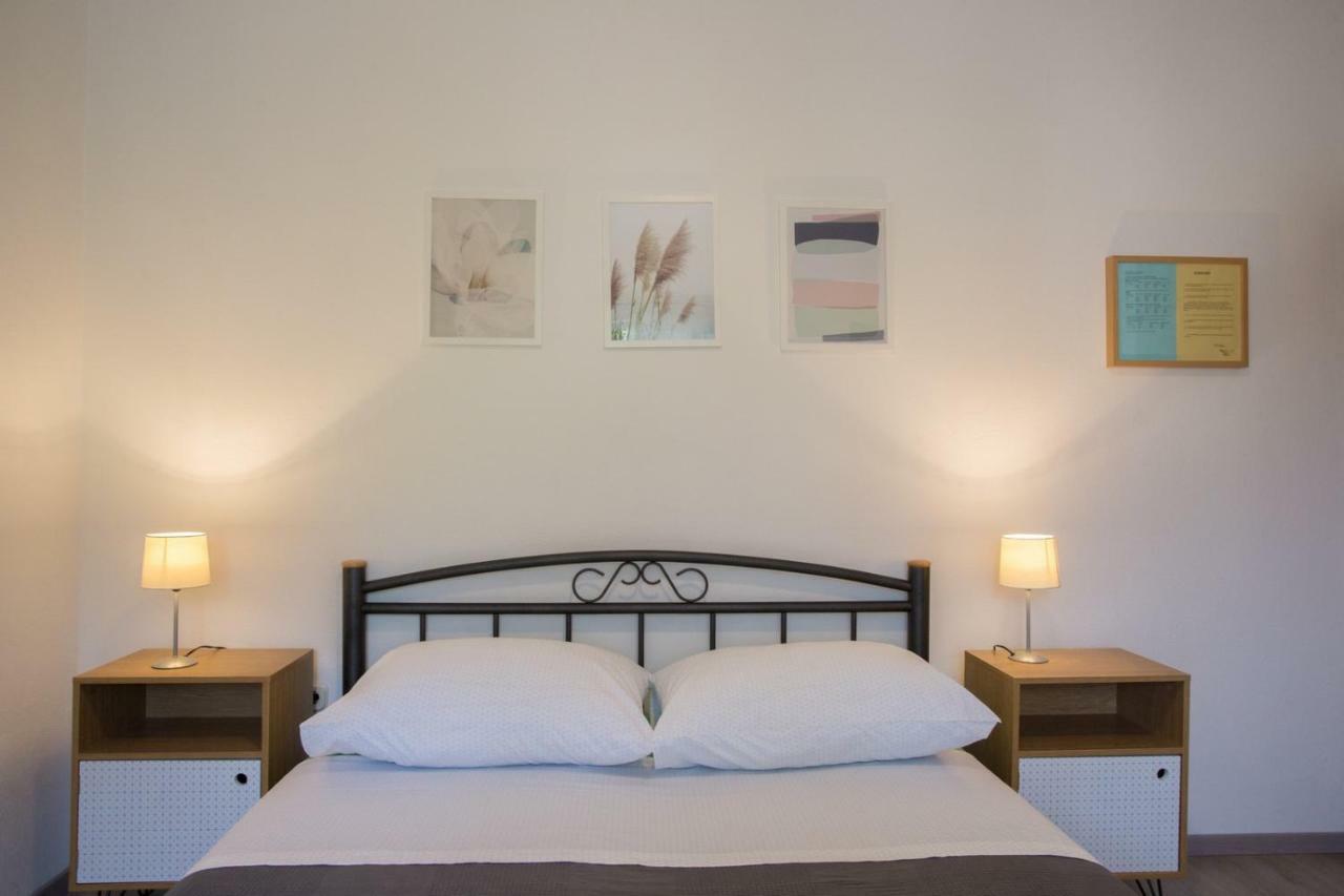 Apartments Zambarlin Komiza Ngoại thất bức ảnh