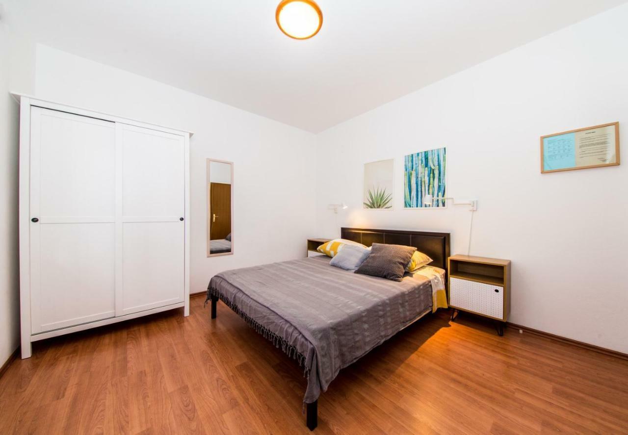 Apartments Zambarlin Komiza Ngoại thất bức ảnh